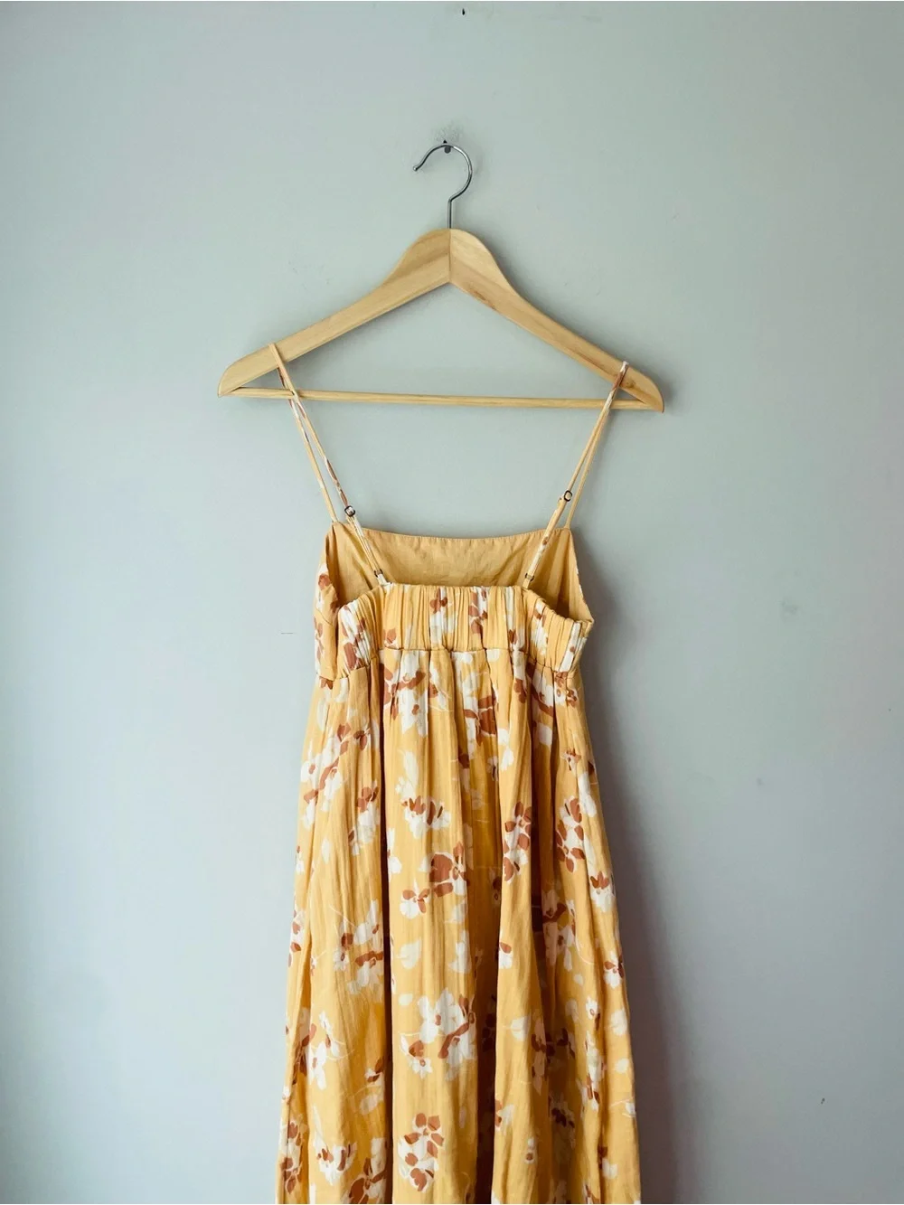 Abercrombie & Fitch Soft Yellow Floral Dress Blogger Fav